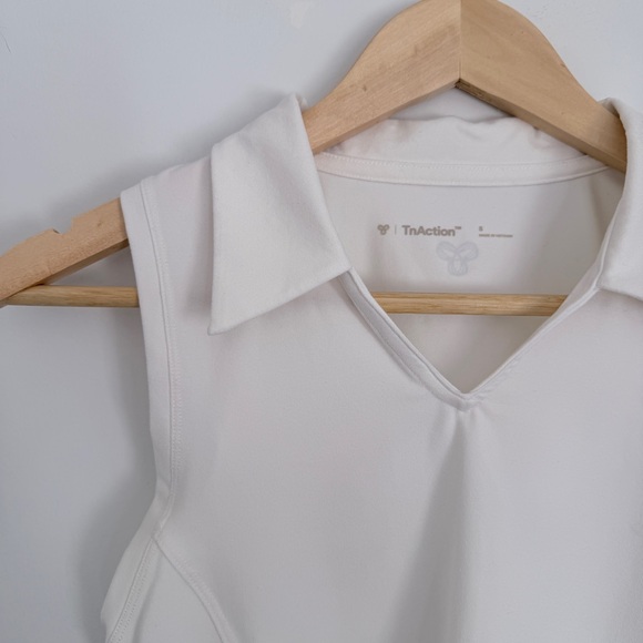 Aritzia TnAction Outlast Tank in White - Picture 3 of 6